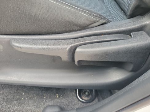 Used 2016 Nissan Versa Note SV FWD image 13