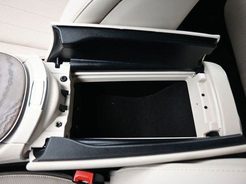 Used 2022 Mercedes-Benz E 350 Sedan w/ AMG Line Exterior image 30
