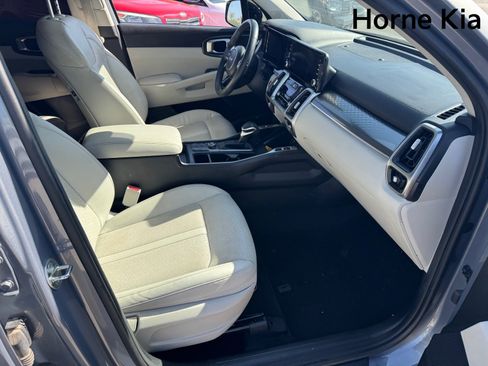 Used 2023 Kia Sorento S FWD image 25