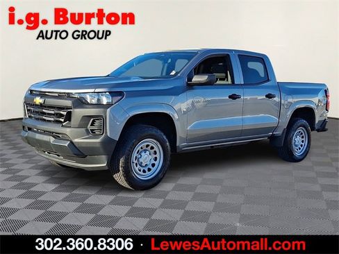 Used 2025 Chevrolet Colorado W/T w/ Advanced Trailering Package image 3