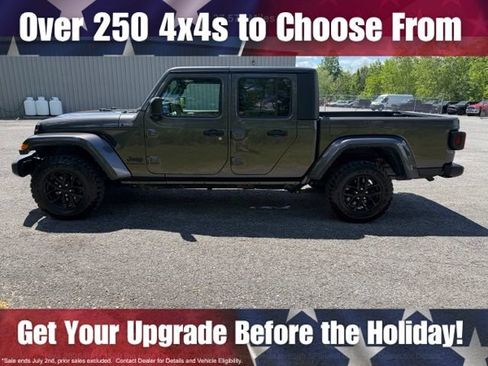 Used 2022 Jeep Gladiator Sport AWD/4WD image 9