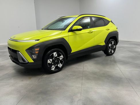 Used 2024 Hyundai Kona SEL AWD/4WD image 4
