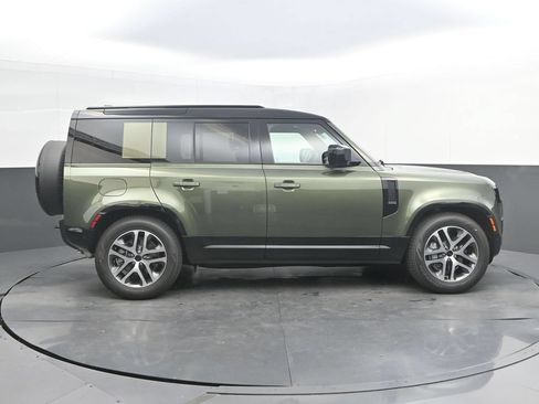 New 2026 Land Rover Defender 110 X-Dynamic SE AWD/4WD image 8
