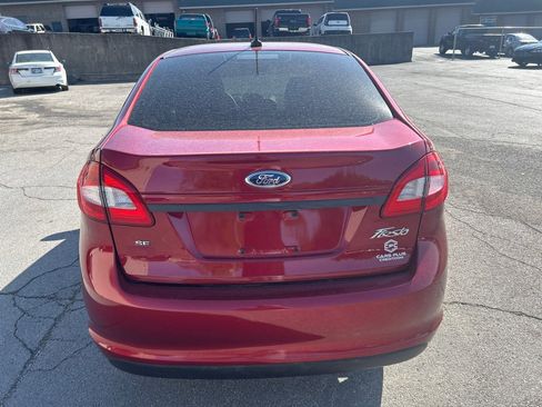 Used 2013 Ford Fiesta SE FWD image 7
