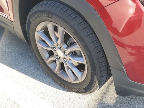 Used 2023 GMC Terrain SLT w/ Tech Package FWD image 4