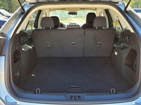 Used 2024 Ford Edge SE image 11