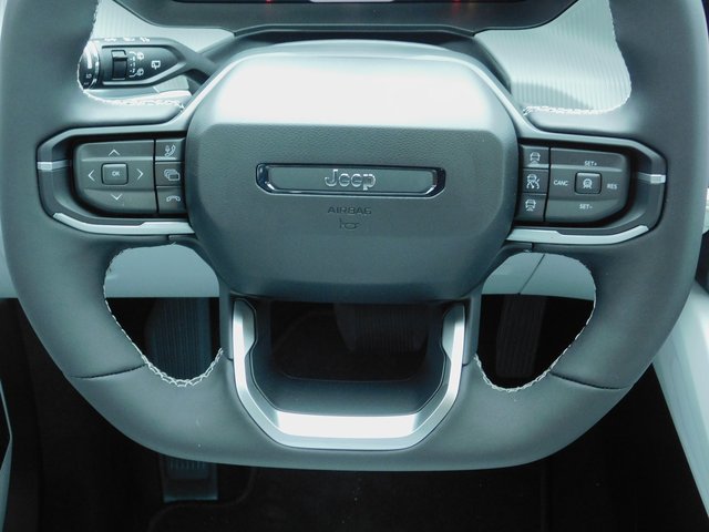Used 2026 Jeep Cherokee Limited AWD/4WD image 7