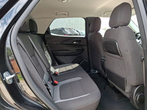 Used 2023 Chevrolet TrailBlazer LT FWD image 15
