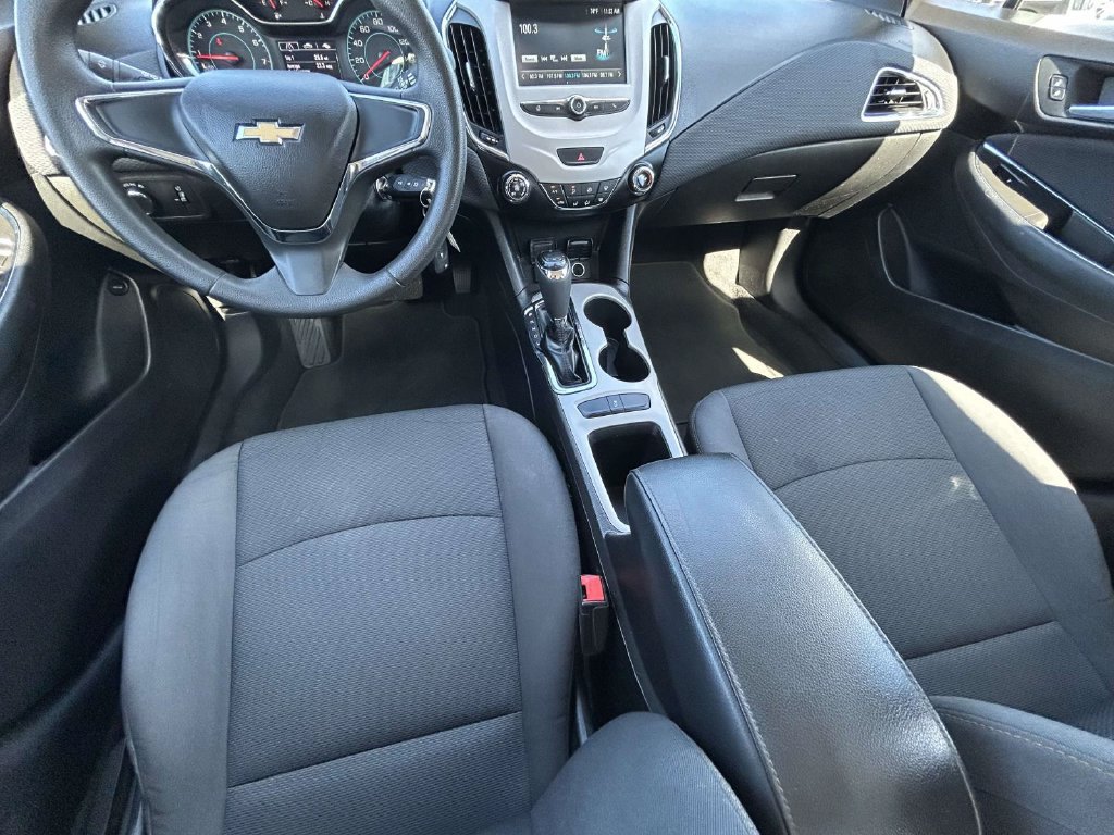 Used 2018 Chevrolet Cruze LS FWD image 15