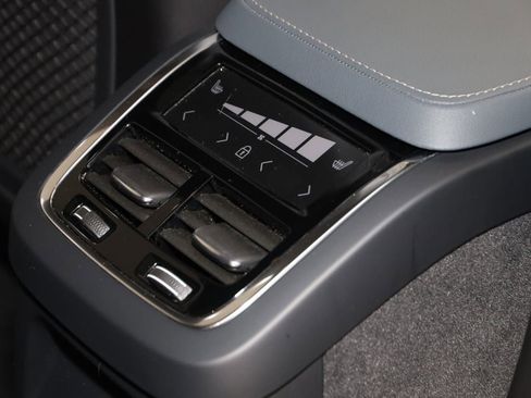 Used 2024 Volvo XC90 T8 Ultimate w/ Protection Package Premier image 16