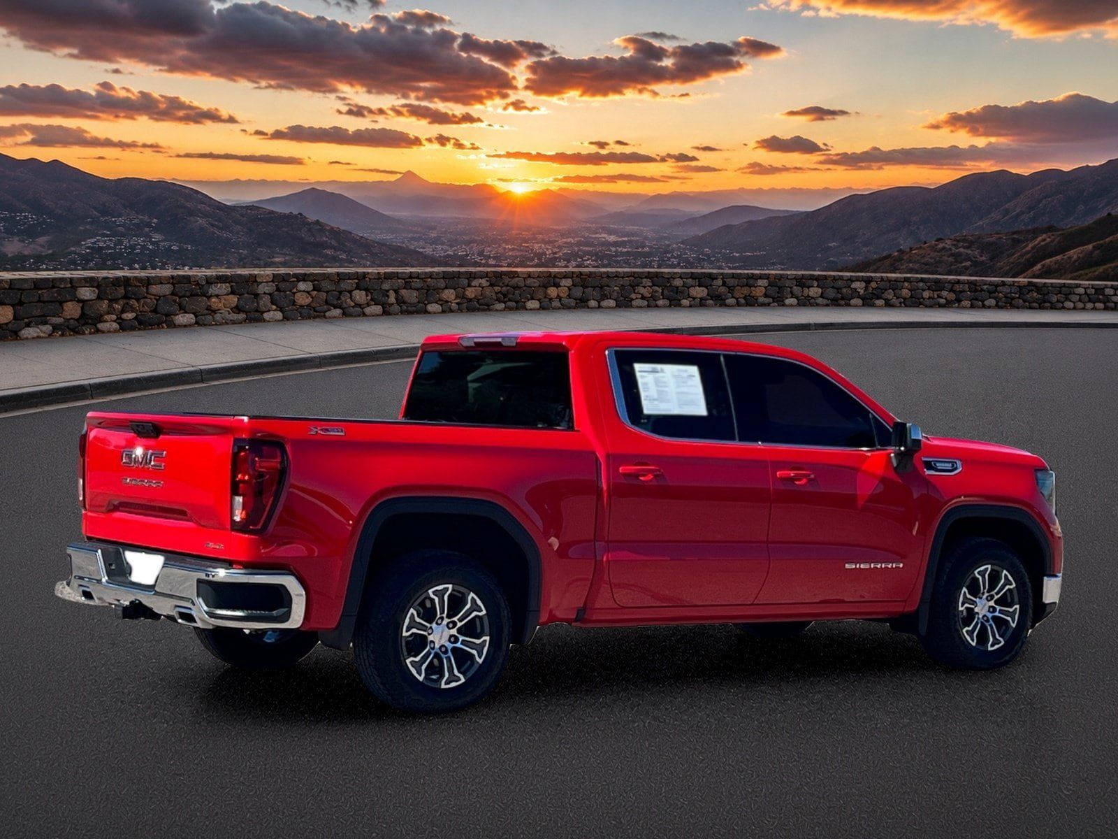 Used 2023 GMC Sierra 1500 SLE w/ X31 Off-Road Package AWD/4WD image 5