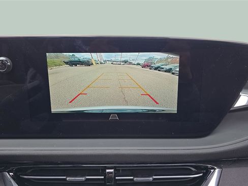 Used 2025 Buick Envista Sport Touring w/ Convenience I Package image 18