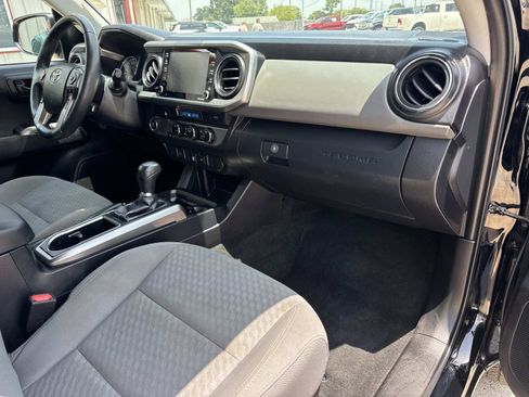 Used 2023 Toyota Tacoma SR5 RWD image 12