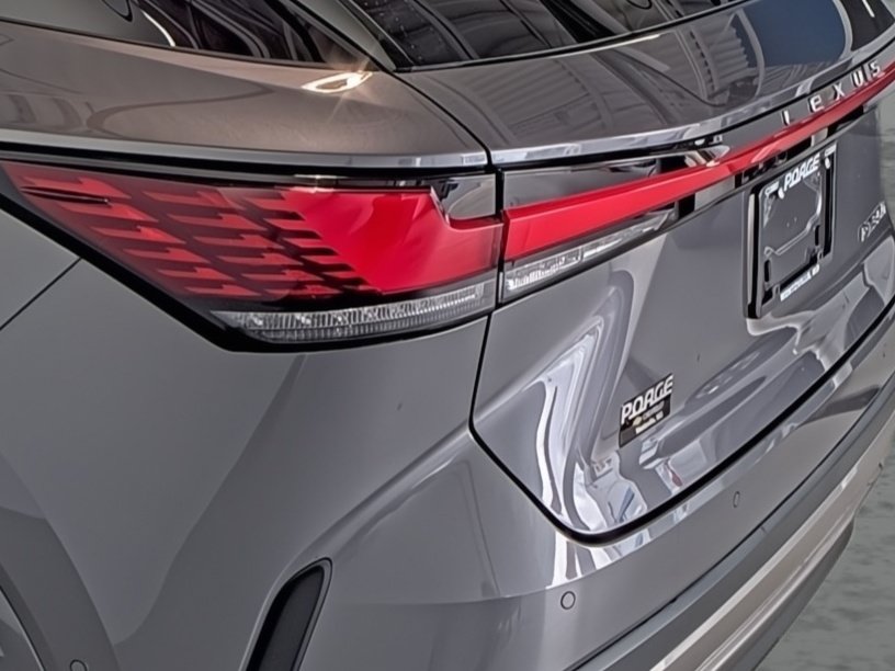 Used 2023 Lexus RX 350 Premium Plus w/ Cold Area Package FWD image 10