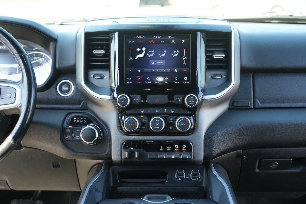 Used 2020 RAM 1500 4x4 Crew Cab image 30