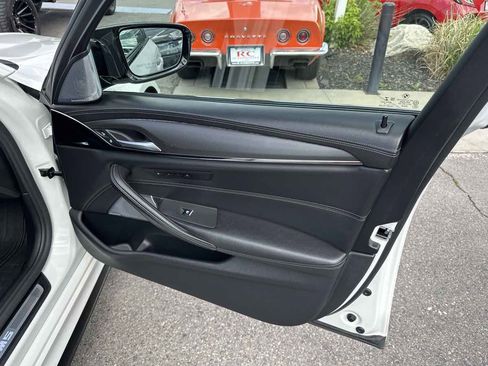 Used 2020 BMW M5 w/ Executive Package image 26