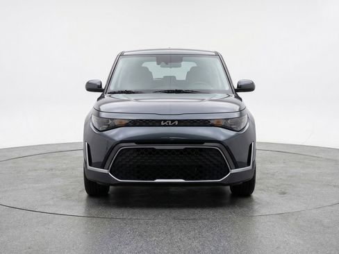 Used 2025 Kia Soul LX w/ LX Technology Package image 2
