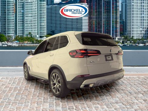Used 2026 BMW X5 sDrive40i image 15