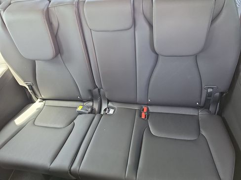 New 2026 Kia Carnival SX w/ SX Dark Edition Package FWD image 18