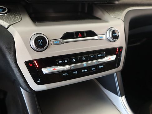 Used 2024 Ford Explorer Timberline w/ Timberline Technology Package image 8