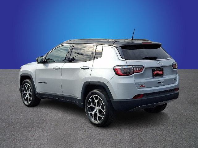 Used 2024 Jeep Compass Limited AWD/4WD image 6