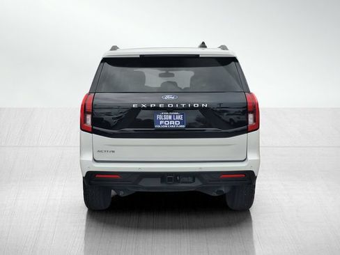 Certified 2025 Ford Expedition Active AWD/4WD image 5
