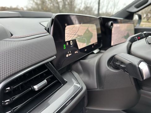 New 2026 Chevrolet Suburban RST w/ RST Capability Package image 27