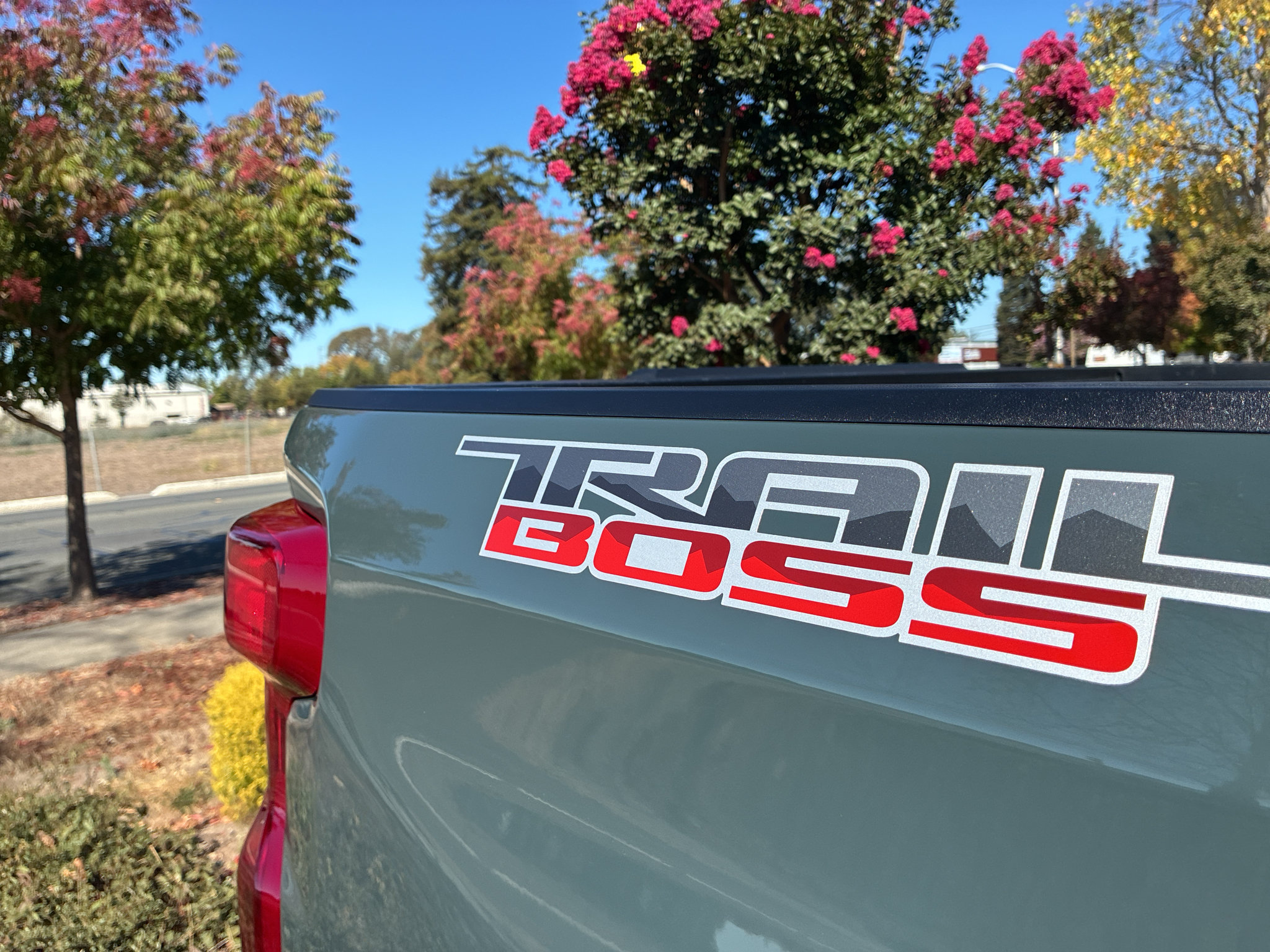 Used 2026 Chevrolet Silverado 1500 LT Trail Boss w/ Protection Package AWD/4WD image 10