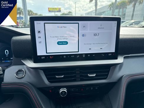 Used 2025 Ford Explorer ST image 23