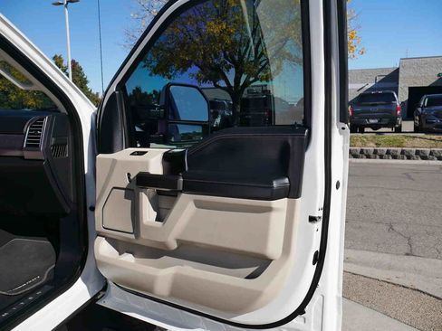 Used 2021 Ford F450 Limited image 12