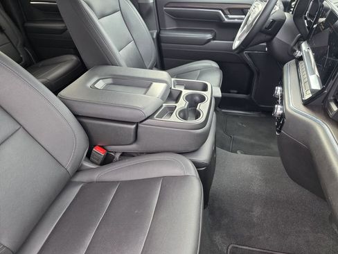 Used 2024 GMC Sierra 1500 SLT image 10