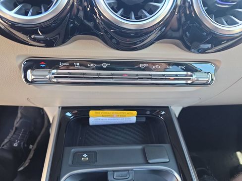 New 2026 Mercedes-Benz GLB 250 image 24