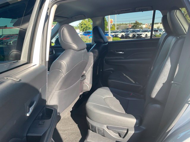 Used 2024 Toyota Grand Highlander AWD image 15