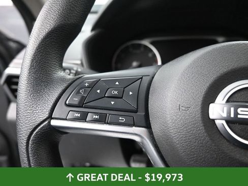 Used 2024 Nissan Altima 2.5 SV image 34