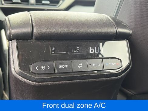 Used 2023 Toyota Highlander L FWD image 11