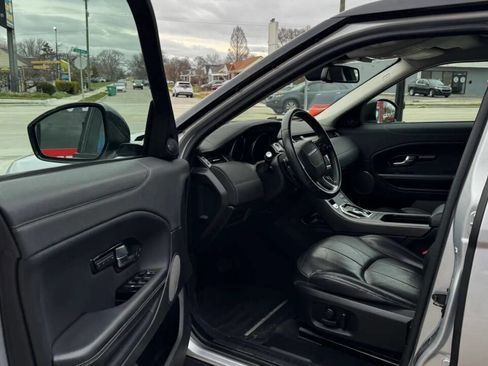 Used 2018 Land Rover Range Rover Evoque image 10