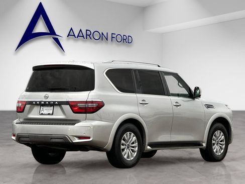 Used 2024 Nissan Armada SV image 5