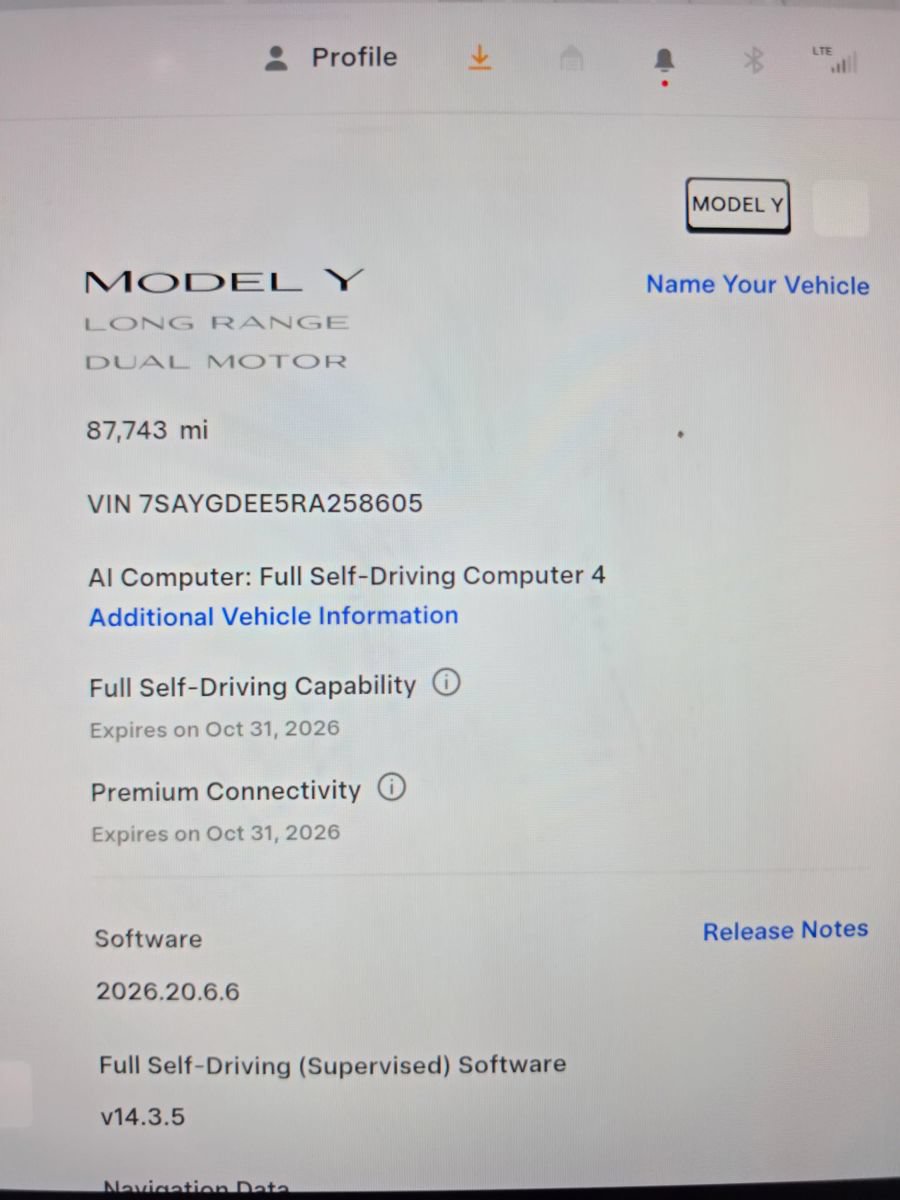 Used 2024 Tesla Model Y Long Range AWD/4WD image 18