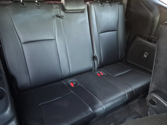 Used 2024 Toyota Highlander XSE FWD image 8
