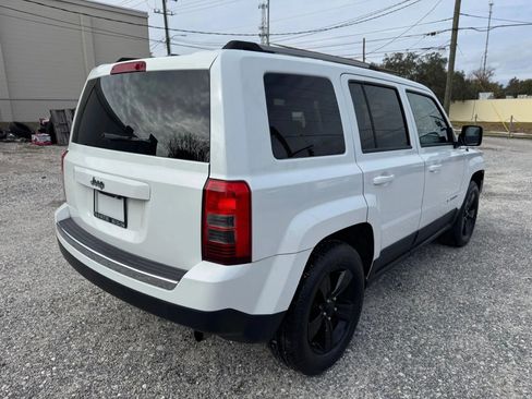 Used 2012 Jeep Patriot Latitude w/ Sun/Sound Group image 4