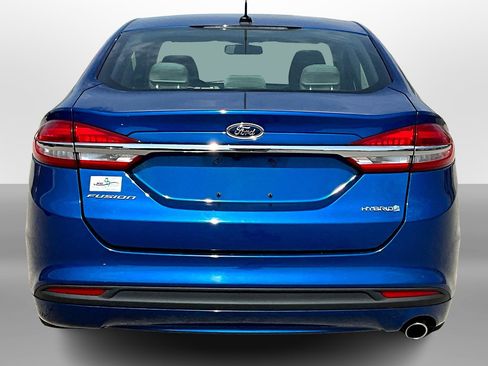 Used 2018 Ford Fusion S image 4