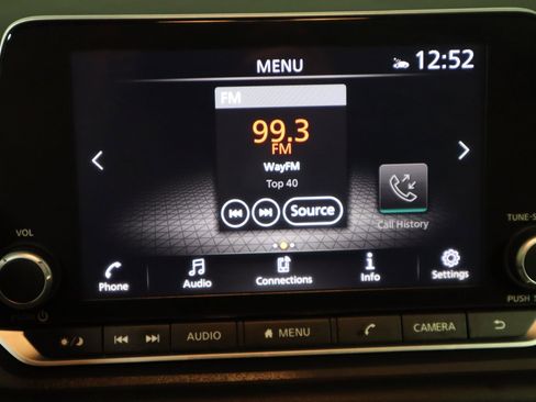 Used 2025 Nissan Rogue SV image 42