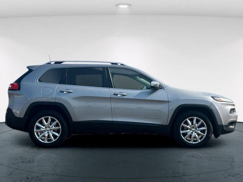 Used 2016 Jeep Cherokee Limited AWD/4WD image 6
