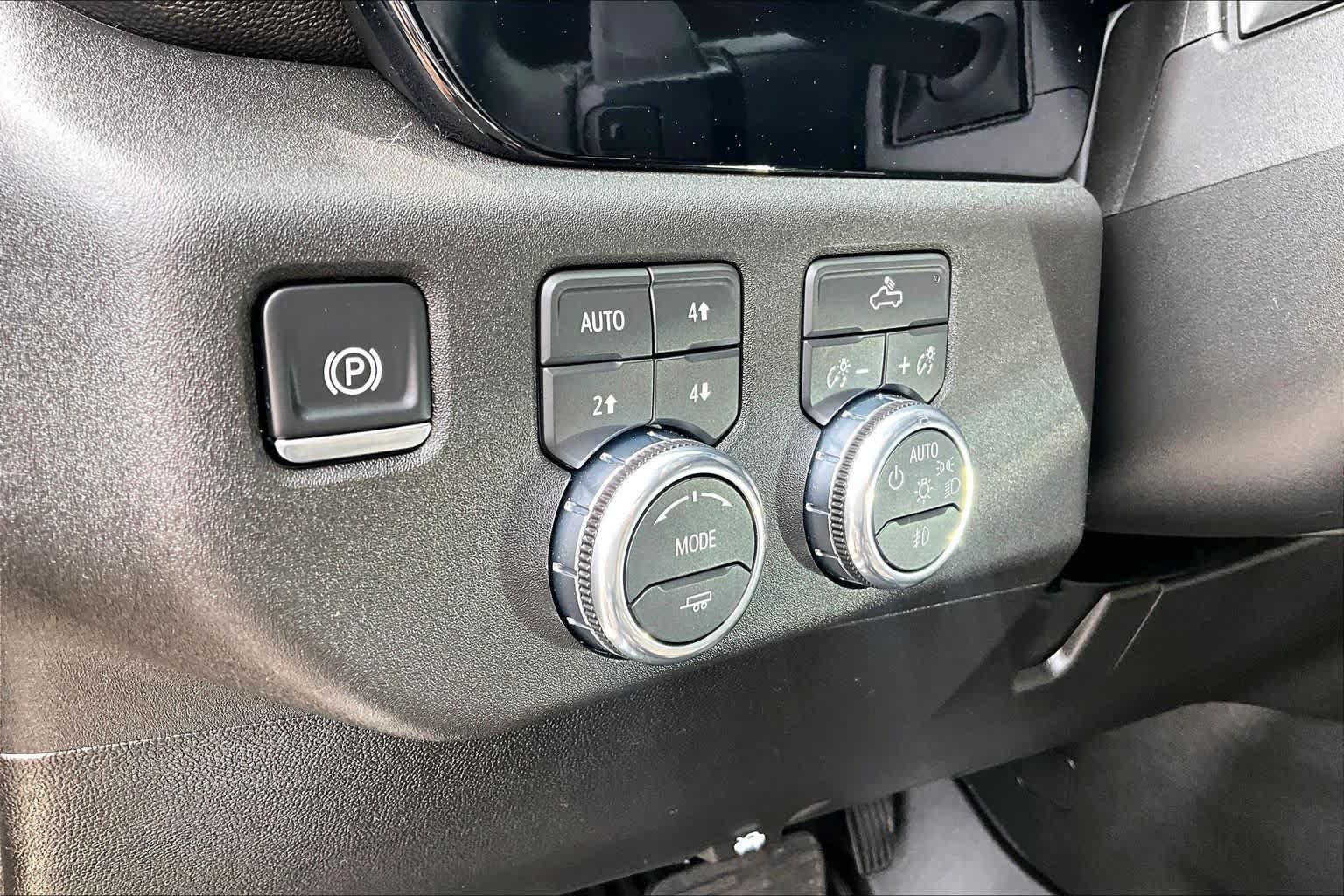 Used 2026 GMC Sierra 1500 Elevation w/ X31 Off-Road Package AWD/4WD image 32