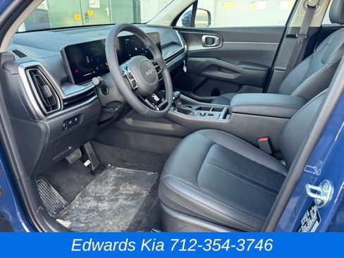 New 2025 Kia Sorento EX w/ Panoramic Sunroof Package image 17