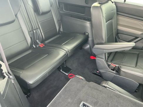 Used 2023 Volkswagen Atlas SEL image 24