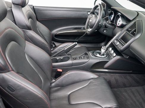 Used 2012 Audi R8 V10 image 29