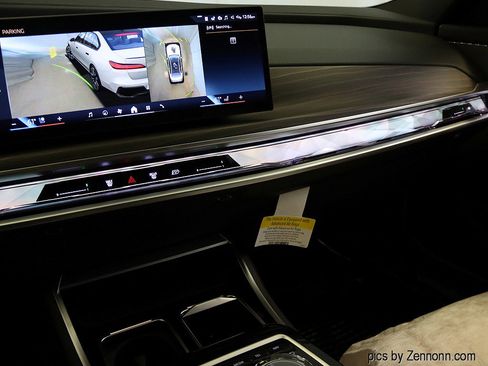 Used 2025 BMW 740i xDrive w/ Executive Package image 24