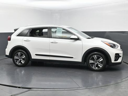 Used 2022 Kia Niro LXS image 6