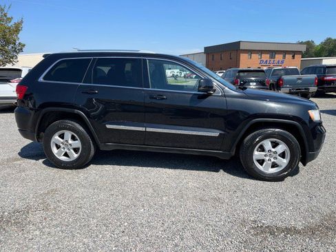Used 2012 Jeep Grand Cherokee Laredo w/ Laredo E Group image 5